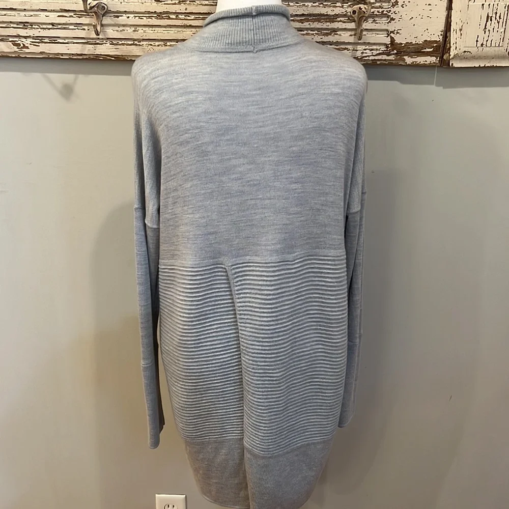 Lululemon Lotus Wrap in Heathered Starlight - Picture 4 of 8